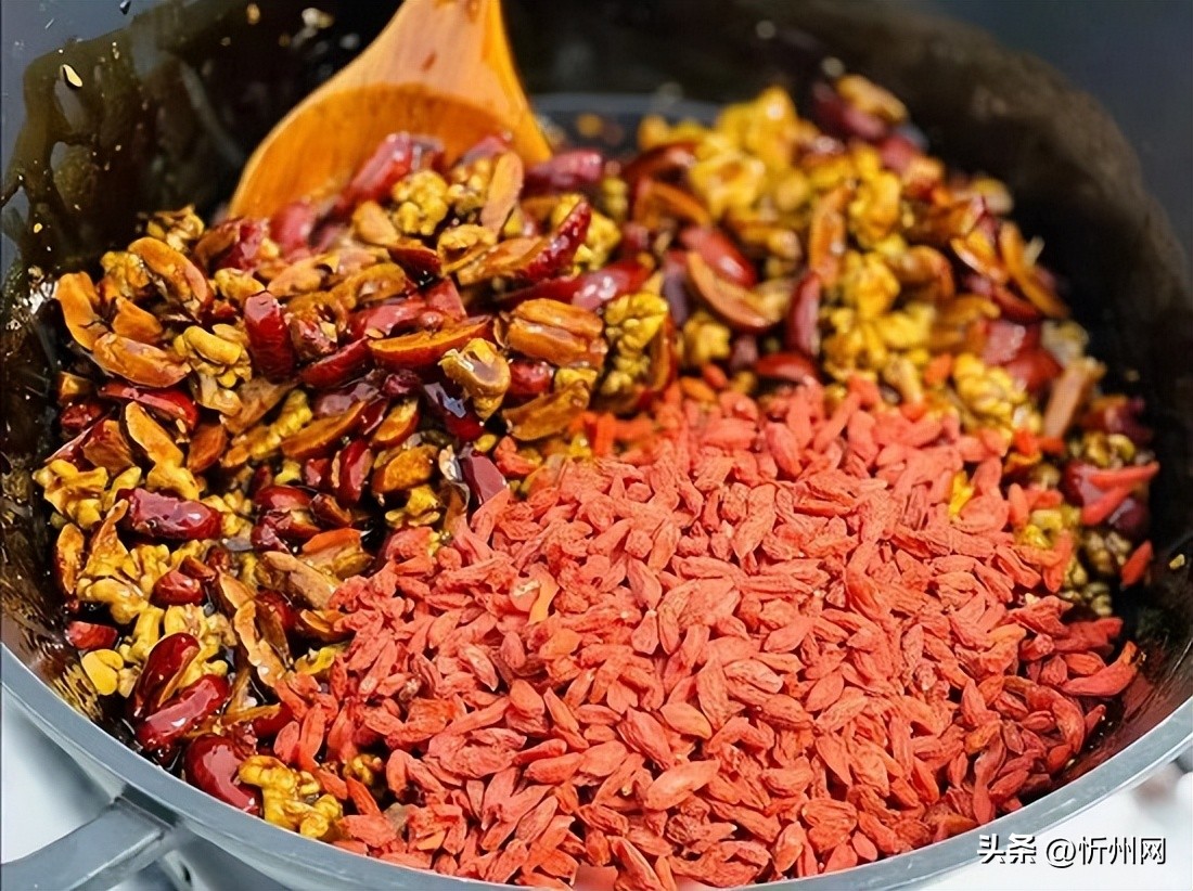 阿胶糕为什么不能吃多了,阿胶糕每天吃几块最好