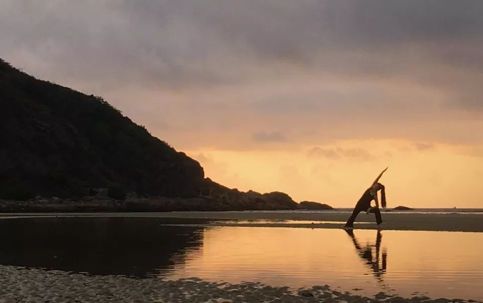 练瑜伽在孤独中强大自己,瑜伽不需要和别人比