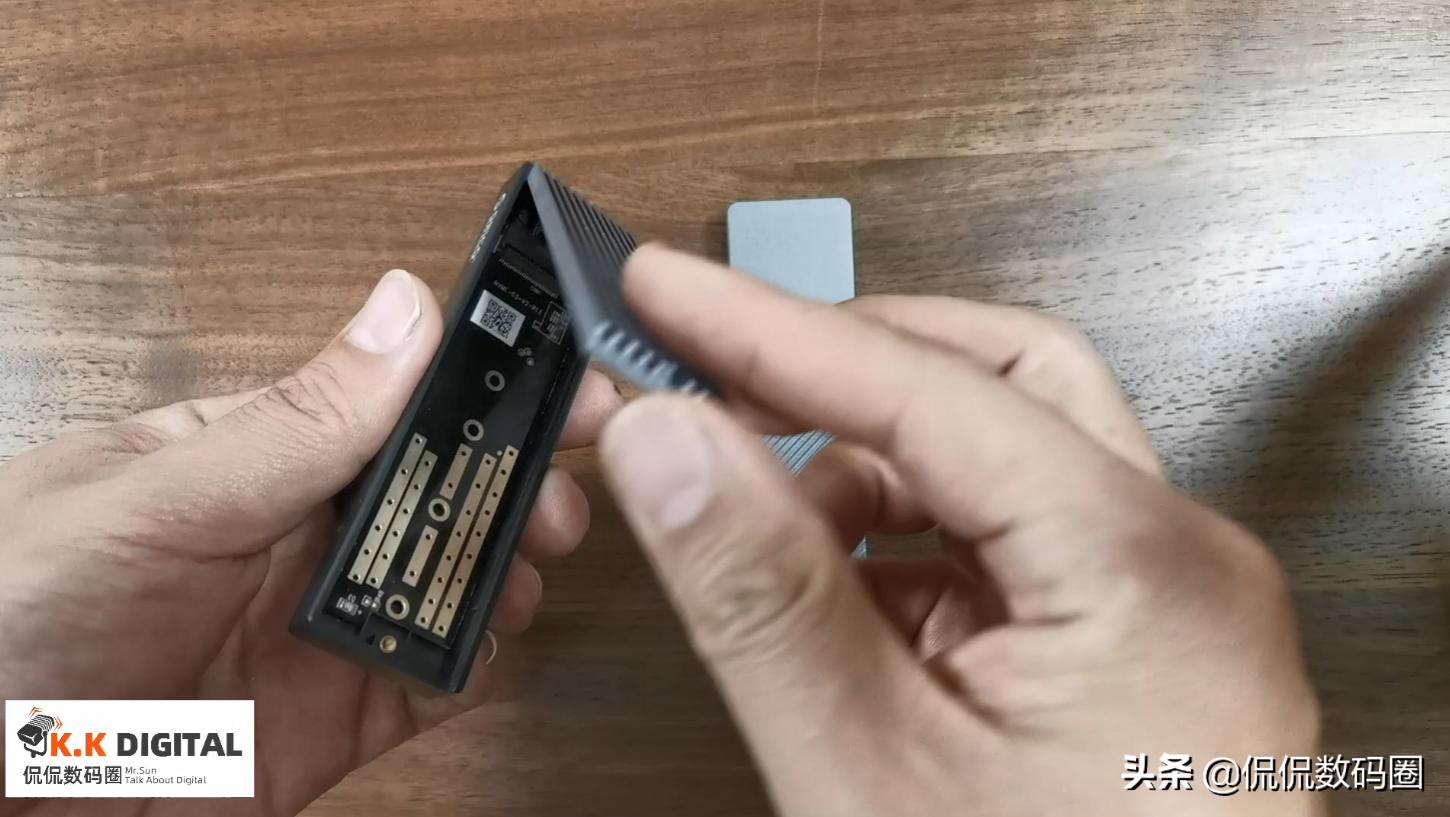 百元以下固态硬盘推荐,固态硬盘盒和成品固态哪个好