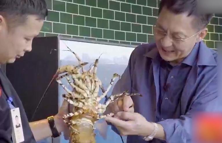 中国第一位办手机号码的人，当时号码随便选，最终他挑了什么号？