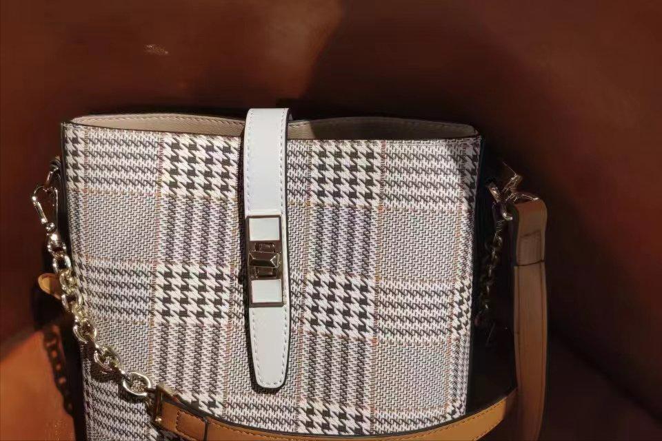 不再乱花冤枉钱,不再乱花钱攒钱