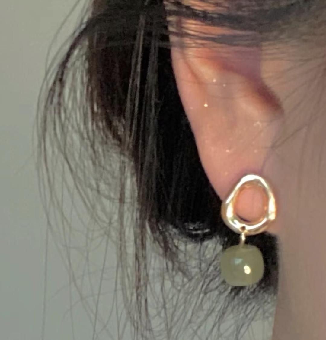 欧阳娜娜、杨超越争着蹭热度的新顶流，原来长这样