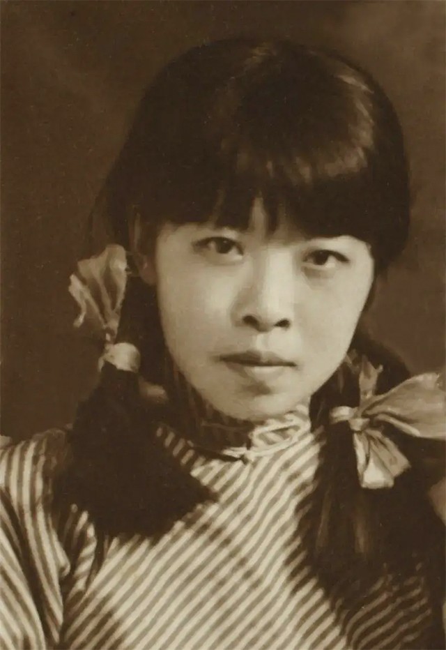 私生活混乱，与六位男子有亲密关系，萧红的悲剧不过是咎由自取