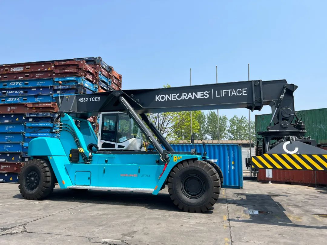 路虽千难万阻,信则使命必达-热烈庆祝科尼正面吊成功交付韩通