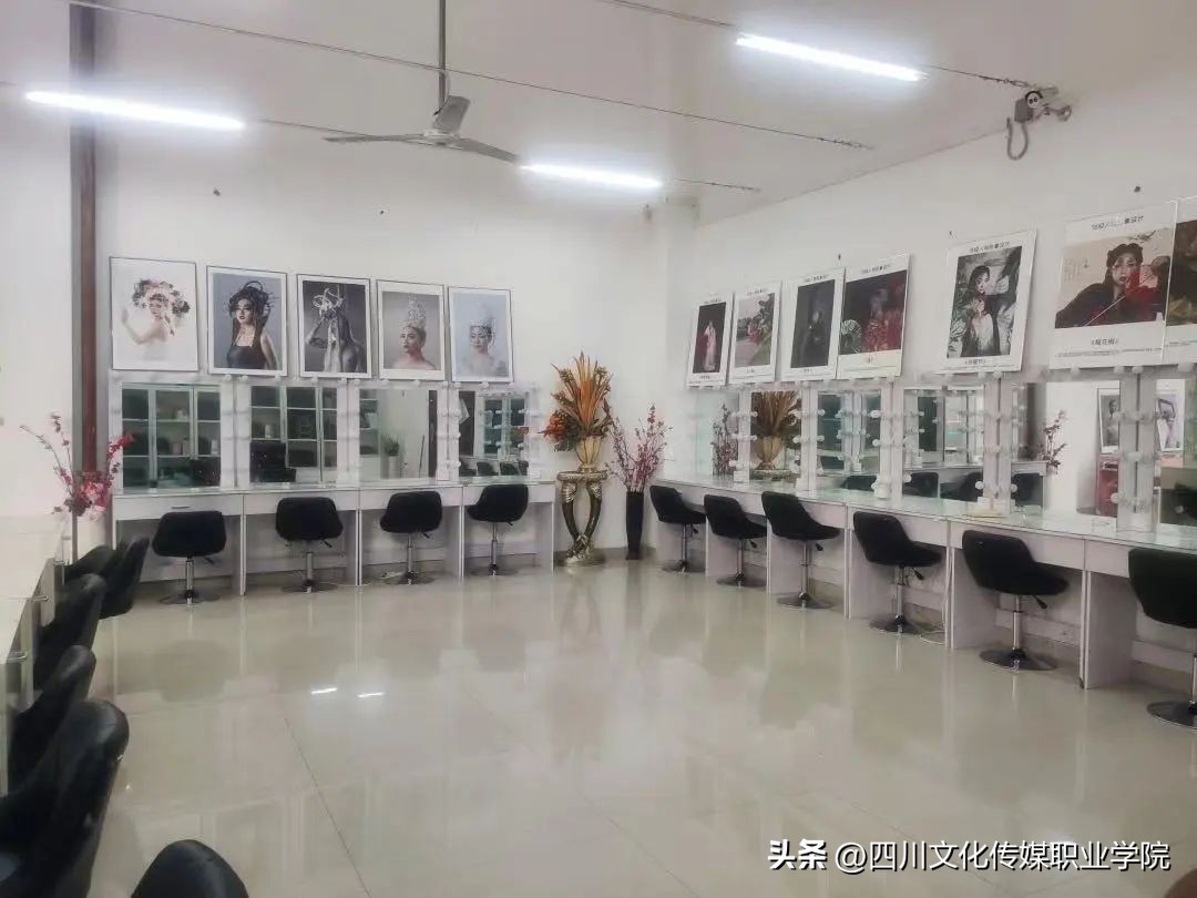 2023四川文化传媒职业学院学费,四川文化传媒职业学院招生的简章