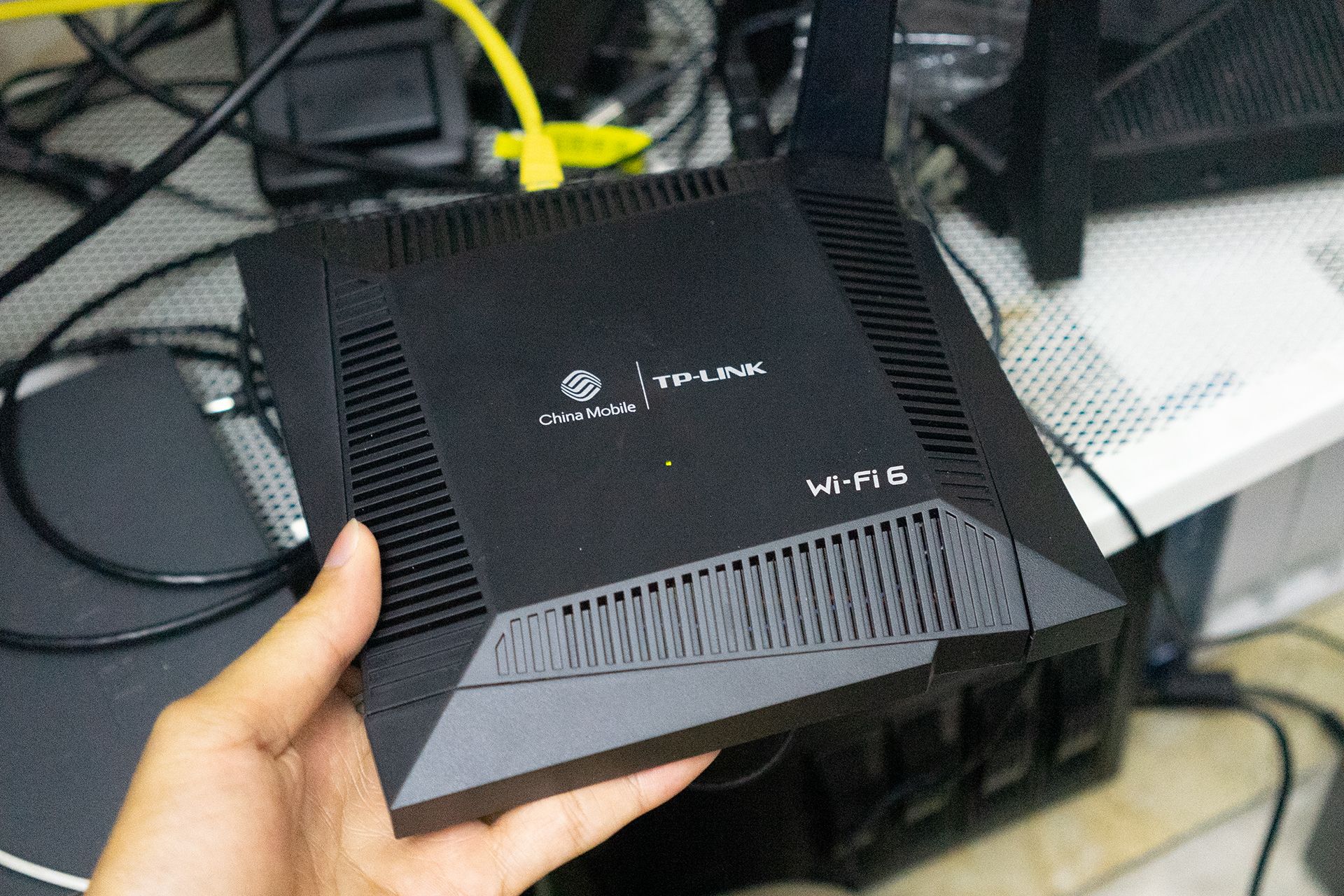 运营商定制版路由器有限制吗,运营商定制路由器锁网什么意思