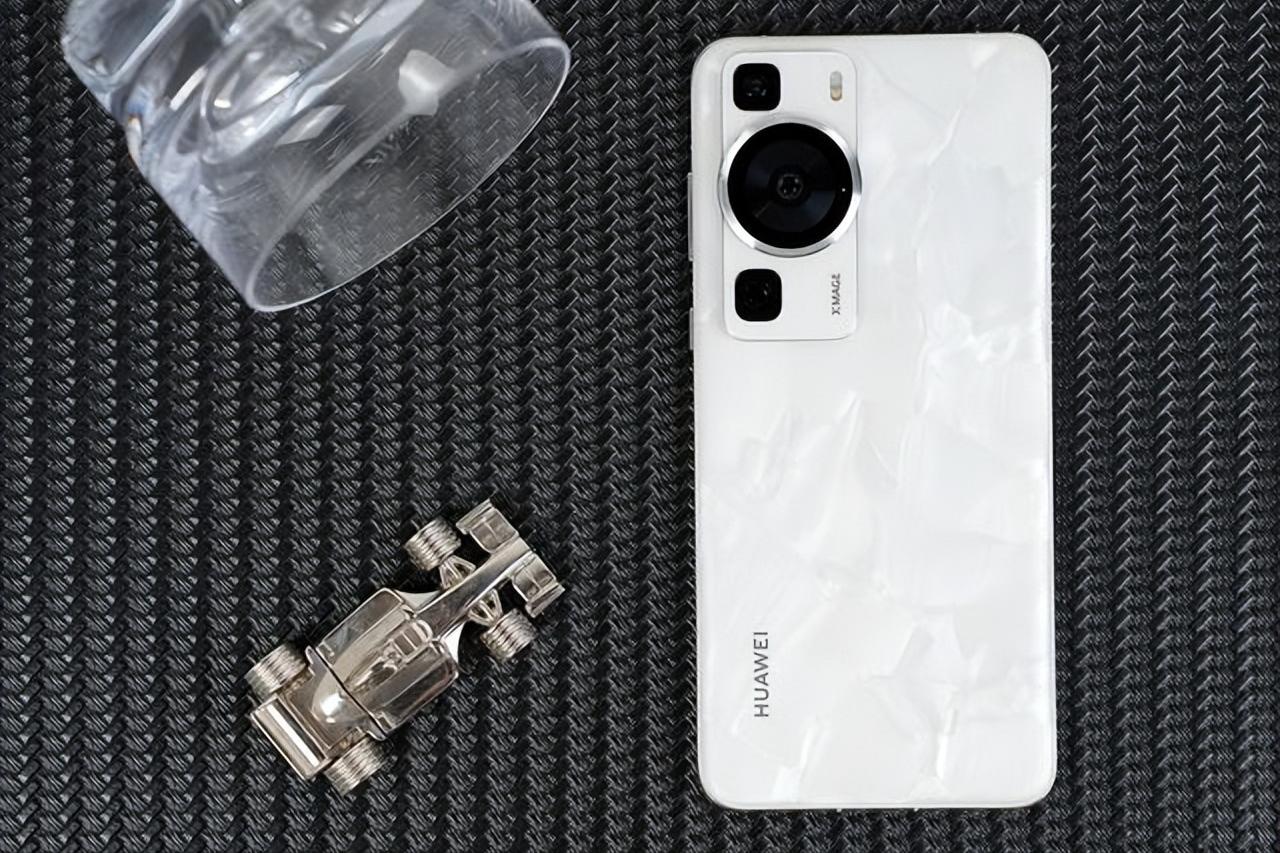 目前最值得购买的两款4g旗舰手机,年初买旗舰手机这三款值得推荐