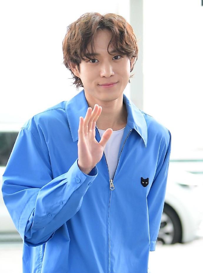 韩星时装周,权志龙泫雅时装周