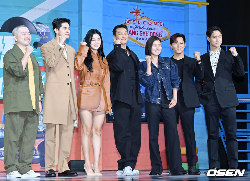 首尔大作战刘亚仁评价宋旻浩演技,刘亚仁首尔大作战有哪几套衣服