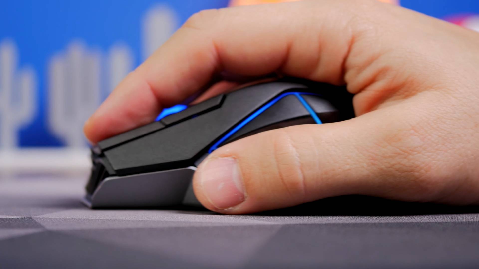 rog斯巴达鼠标灯光不同步,rog鼠标选斯巴达x