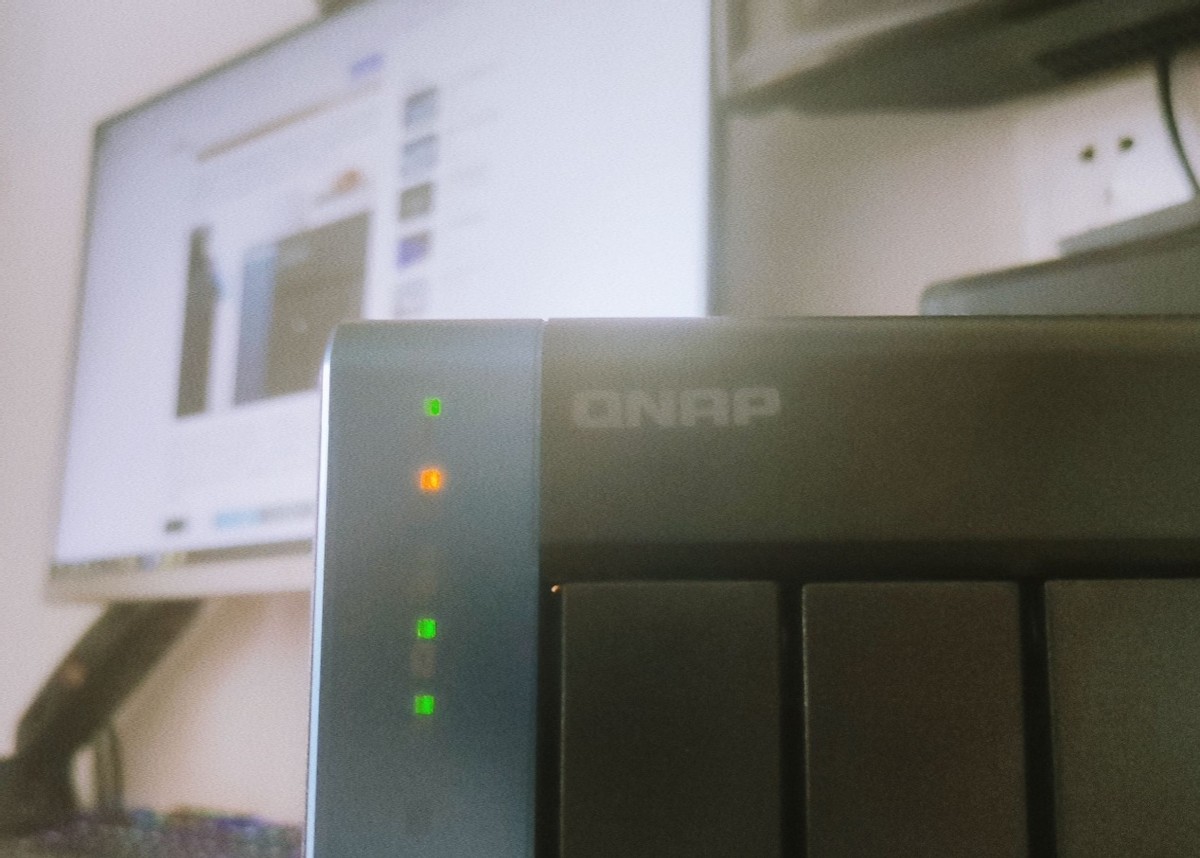 玩转NAS快速上手，我来告诉你有多简单！——威联通TS-416初体验