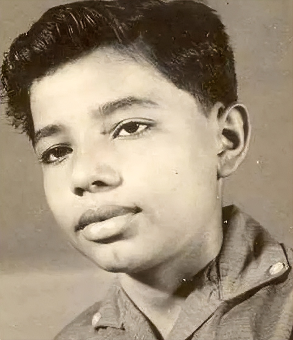 印度总理莫迪：隐婚禁欲45年，他的野心和抱负，毁了妻子的人生