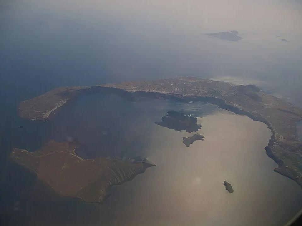 火山爆发涉及地理知识,火山爆发太震撼了视频