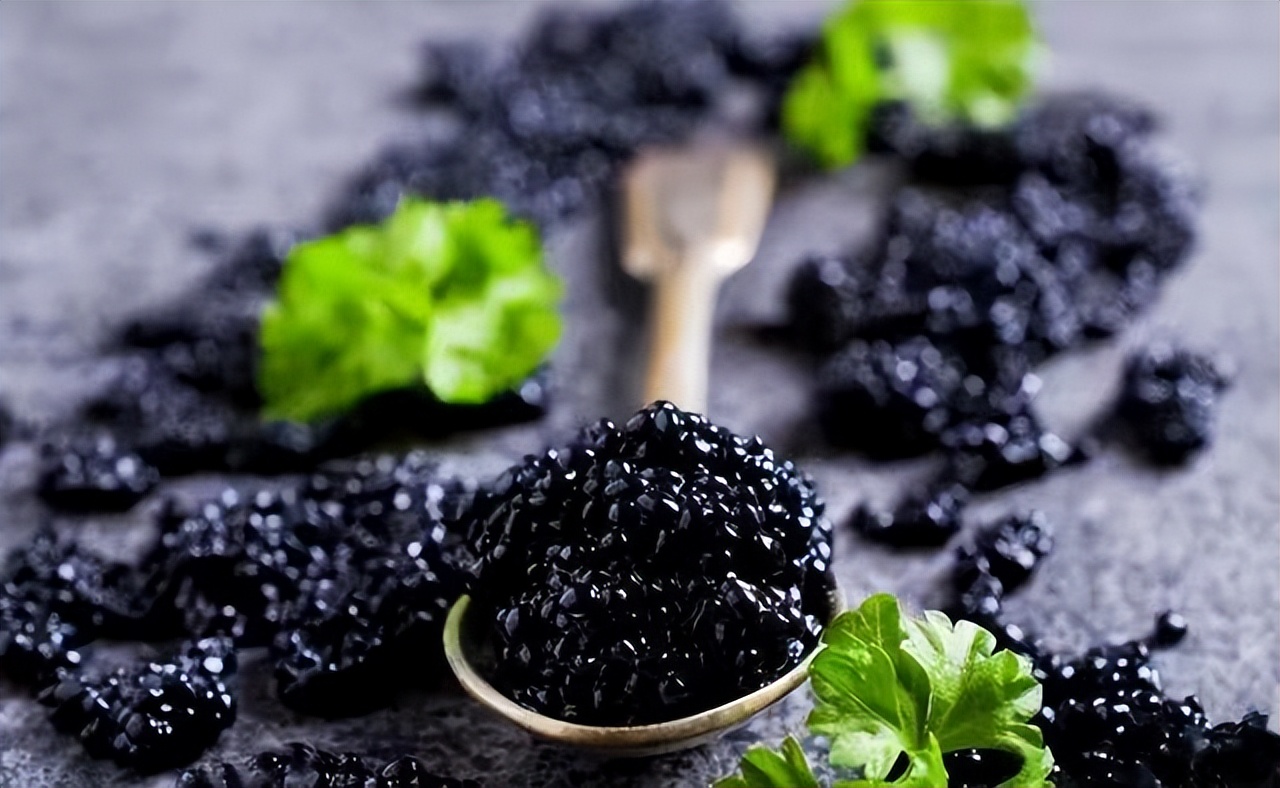 世界上最好吃的鱼子酱,世界十大美食鱼子酱