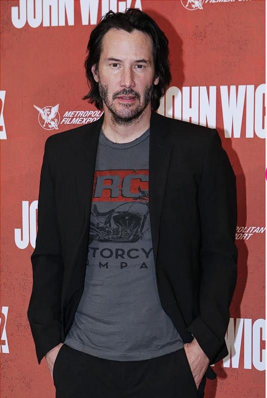 为什么明星脸上就没有胡子啊,为什么明星的脸上一点胡子也没有