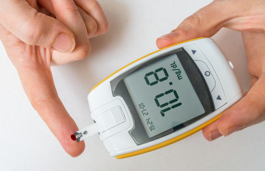 经常喝黄芪水,人为什么会变瘦?忠告:黄芪水的副作用,不可忽视