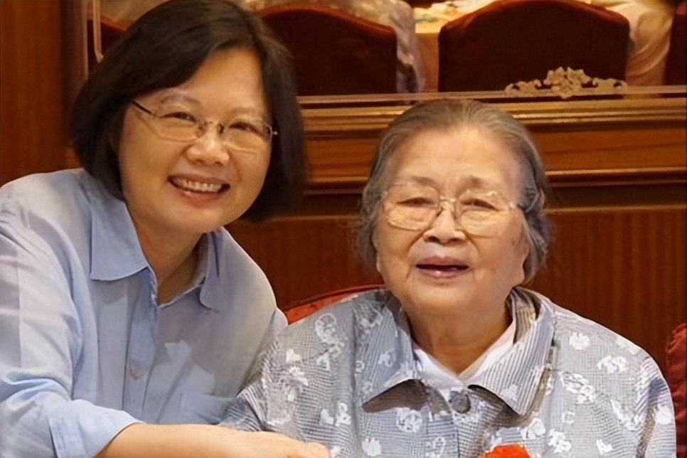 蔡英文身世彻底曝光，父亲是铁杆汉奸，哥哥有日本血统