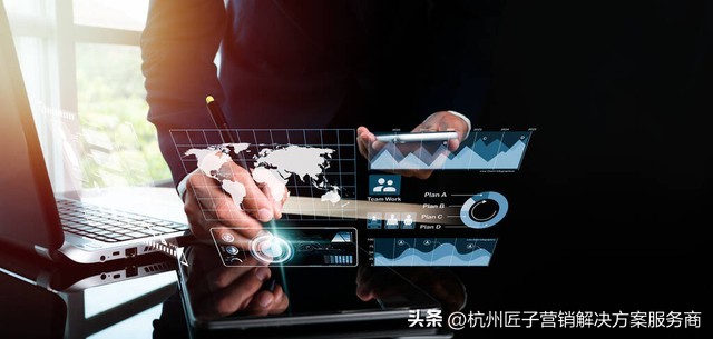 如何利用短视频开发客户？