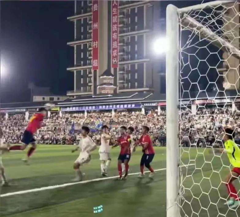 贵州足球在哪里比赛,足球开球贵州人