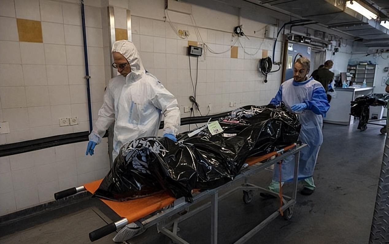 以色列法医鉴定遗体时崩溃,以色列法医崩溃描述被屠杀者死因