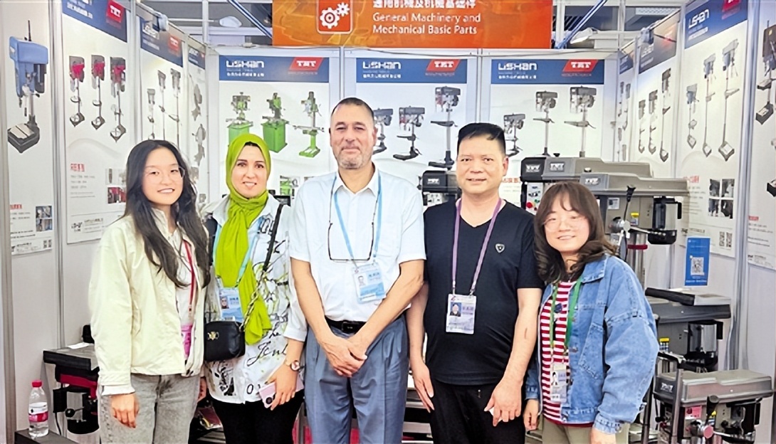 【浙江日报】广交会恢复线下举办，浙江外贸人抢抓机遇广交天下商友——相逢是首火热的歌