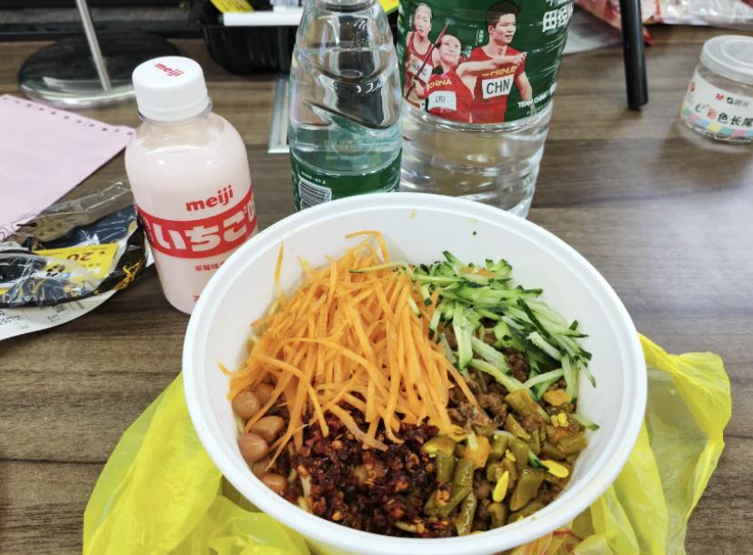 上海的青旅里，挤满了年轻人