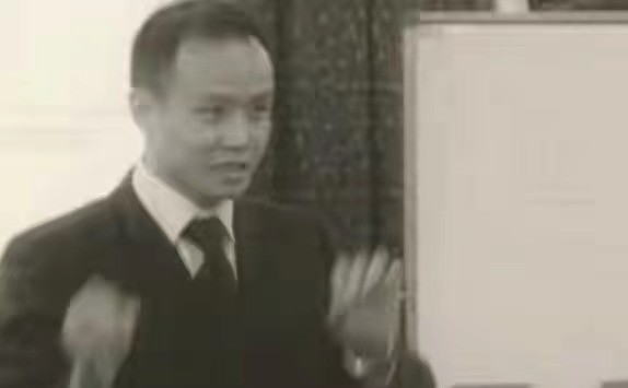 乐嘉为什么变成现在这个样子,跌下神坛的乐嘉真的落魄了吗