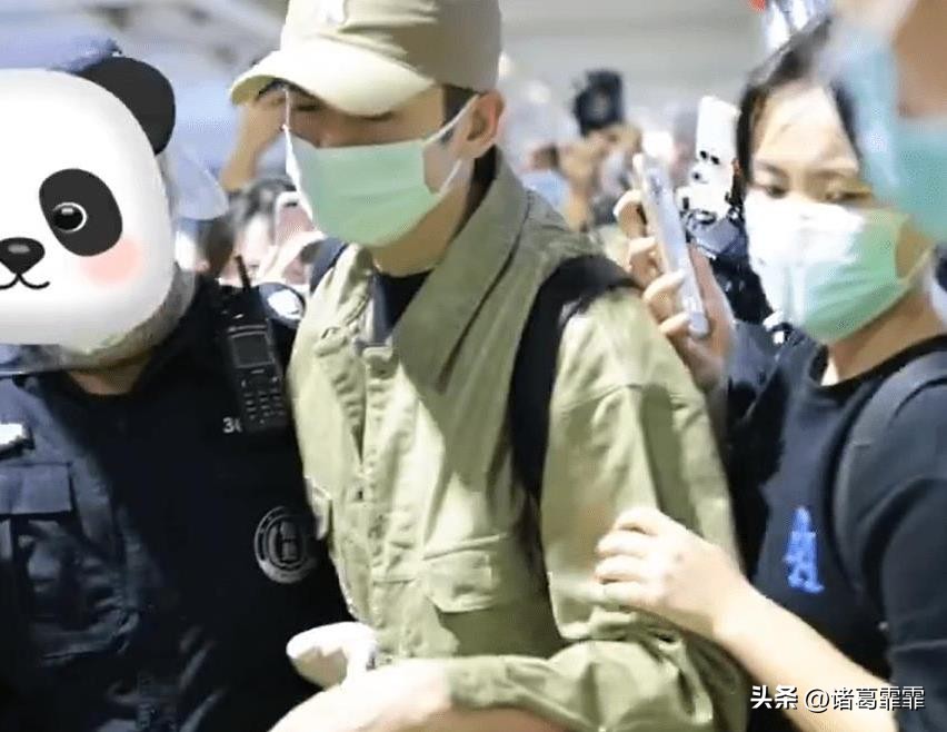 张云龙机场被粉丝问胡一天,张云龙和粉丝互动名场面