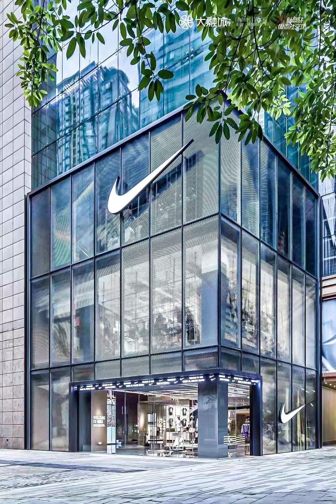 重庆解放碑的购物商场,重庆解放碑步行街购物