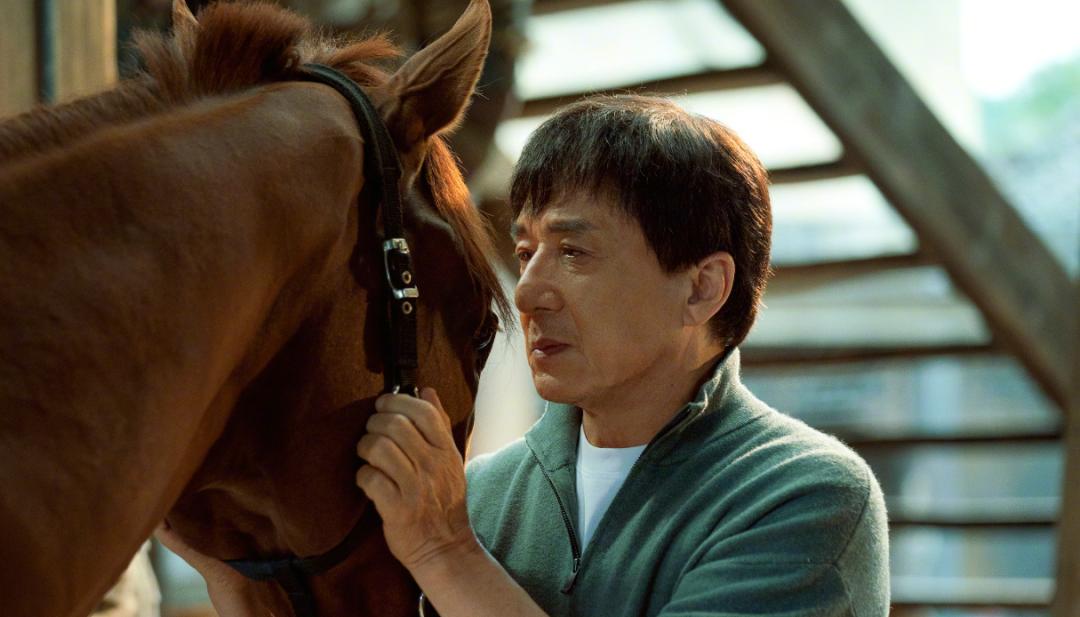 成龙被忽视掉的一部动作片,成龙回应荷兰弟神秘海域动作致敬