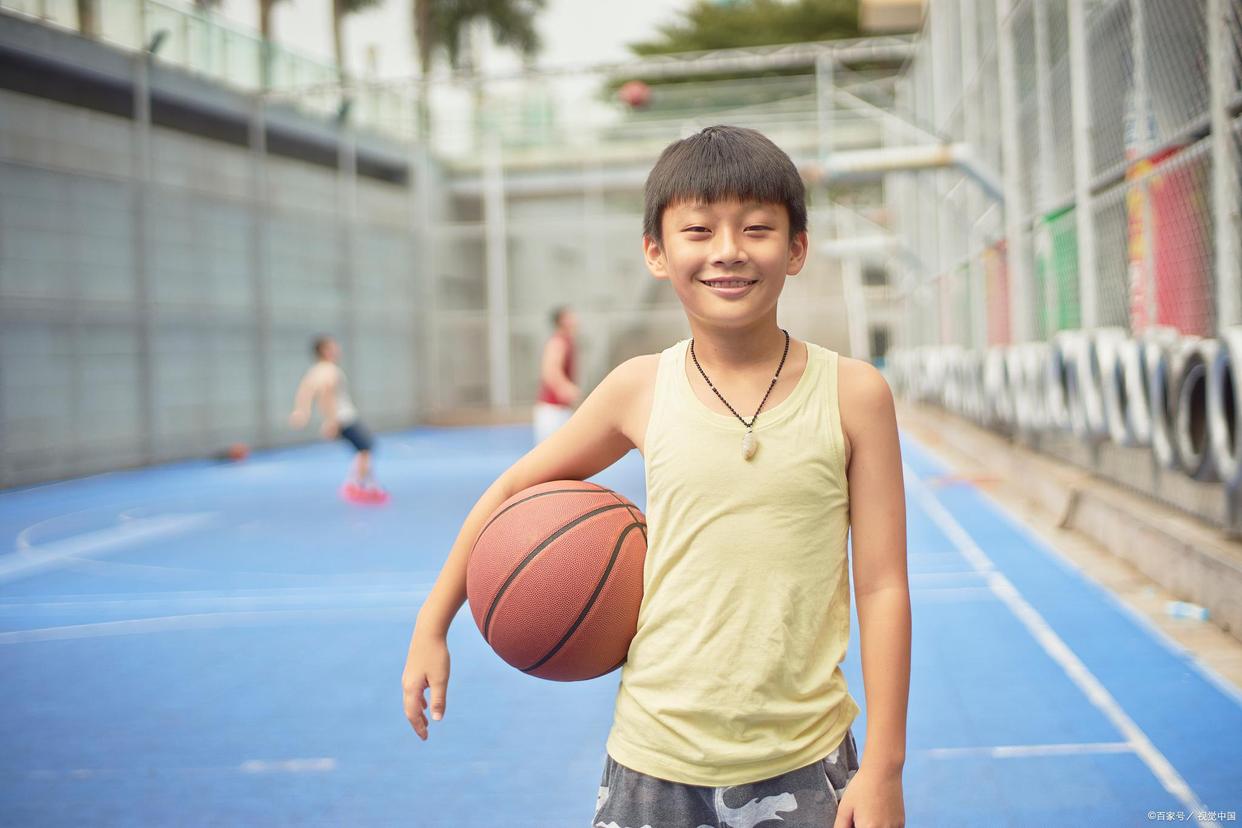 变声前长高还是变声后长高,男生多少周岁开始停止长高