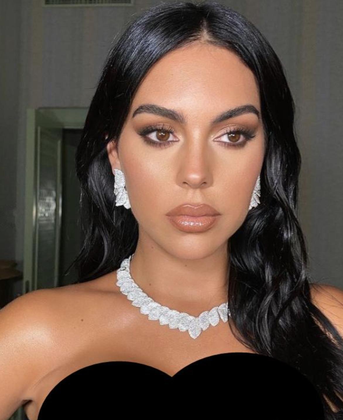 贝克汉姆婚内多次出轨,梅西和c罗和贝克汉姆