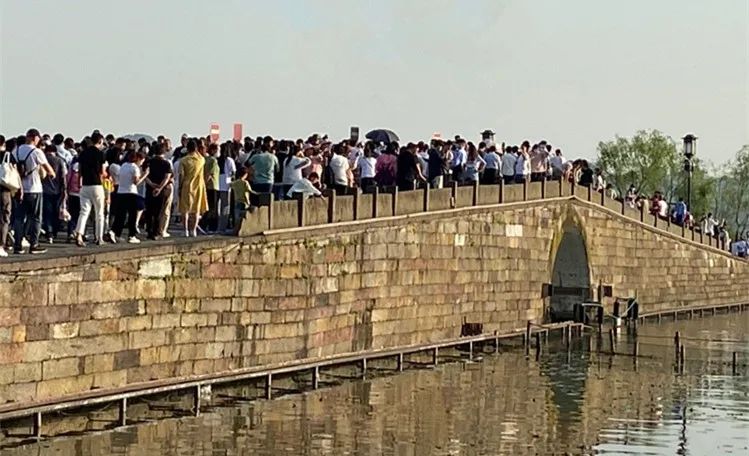 十一长假早已不像你想象中的图片,十一长假壮观景象