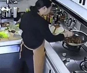 搞笑图片发烧,小女孩gif搞笑动态图片大全