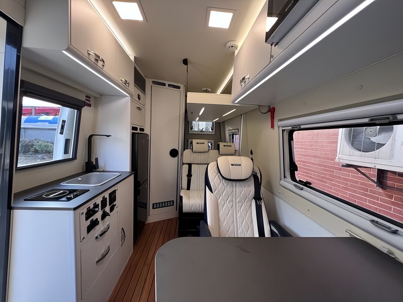 卫航v570房车价目表,卫航v570房车纵床