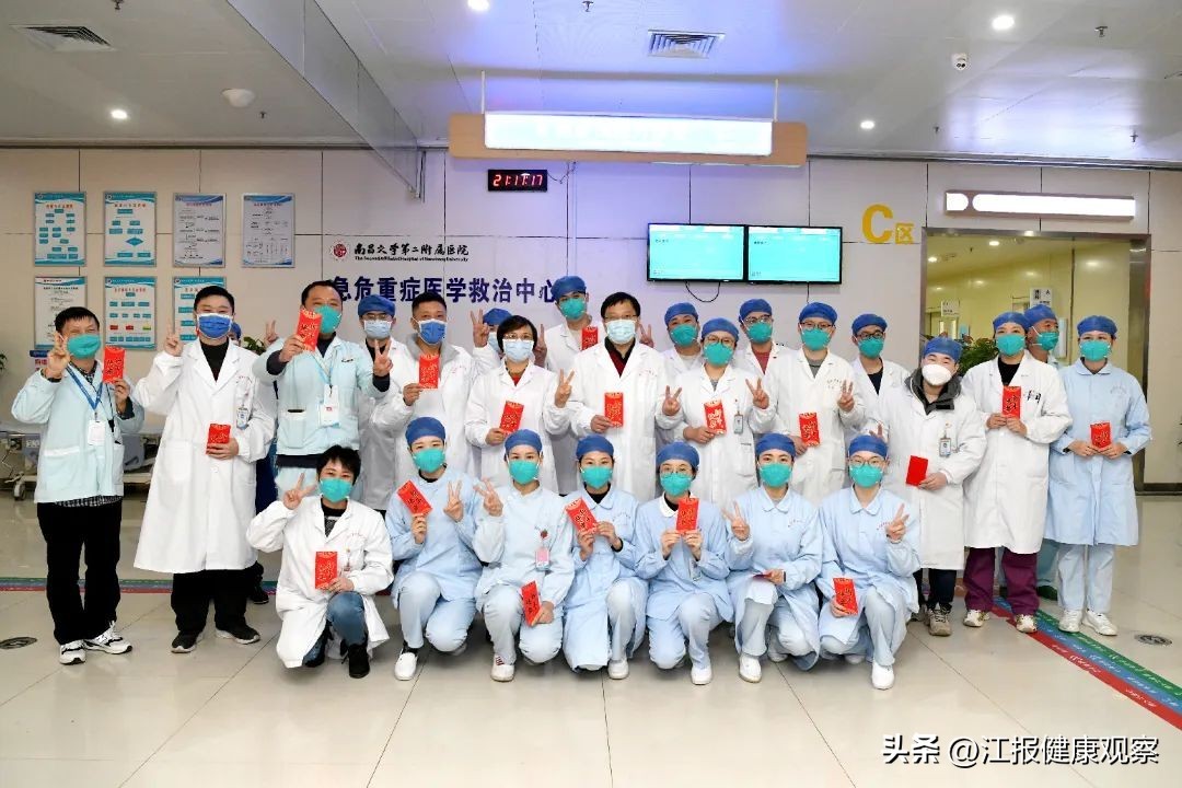 南昌大学二附用坚守为生命守岁