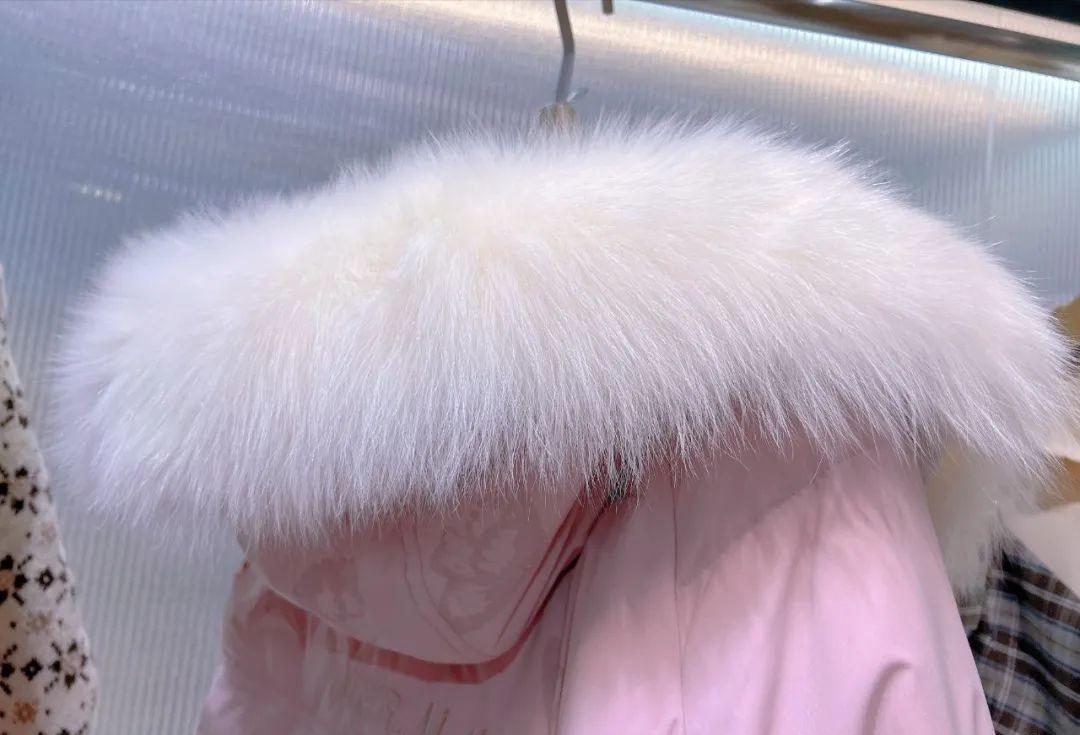 魔美名作女装冬季新款大衣,魔美名作冬装羽绒服图片