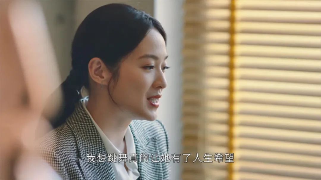 4集就下线8人，演员大换血，刚播就上17个热搜，《法证5》真爆了