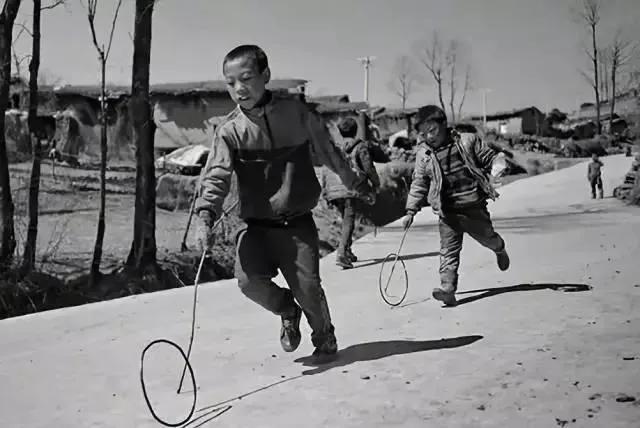 70年代童年回忆玩什么,有谁记得70后童年玩过的东西