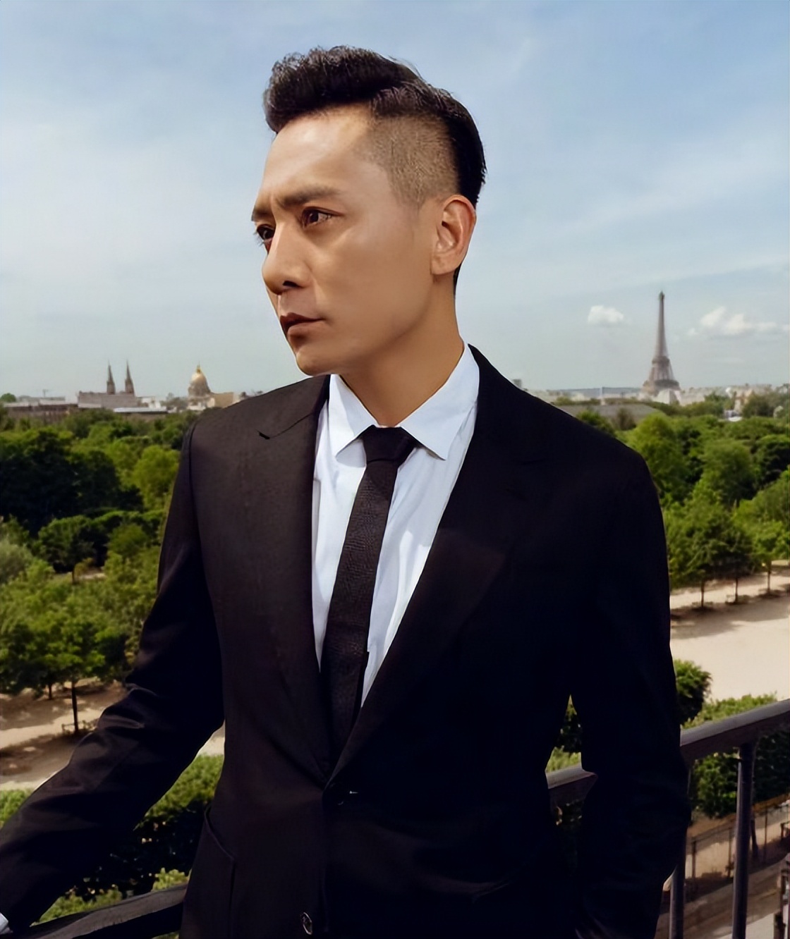 上门骚扰、扔鞋驱赶、组合拳打粉丝，连明星助理都这么嚣张了？