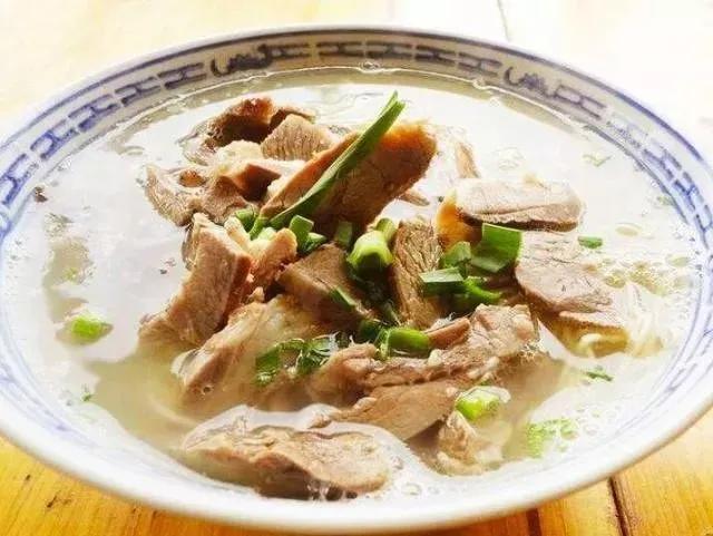 对于淄博烧烤出圈的看法,淄博烧烤现象的启示