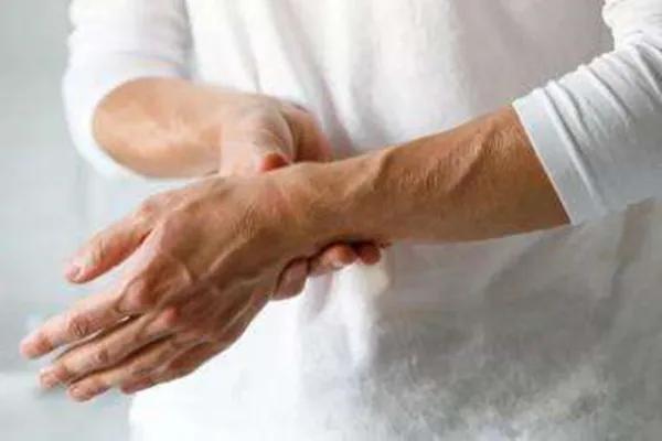 出现以下几种情况必须到医院,风湿要做什么检查才知道是风湿病