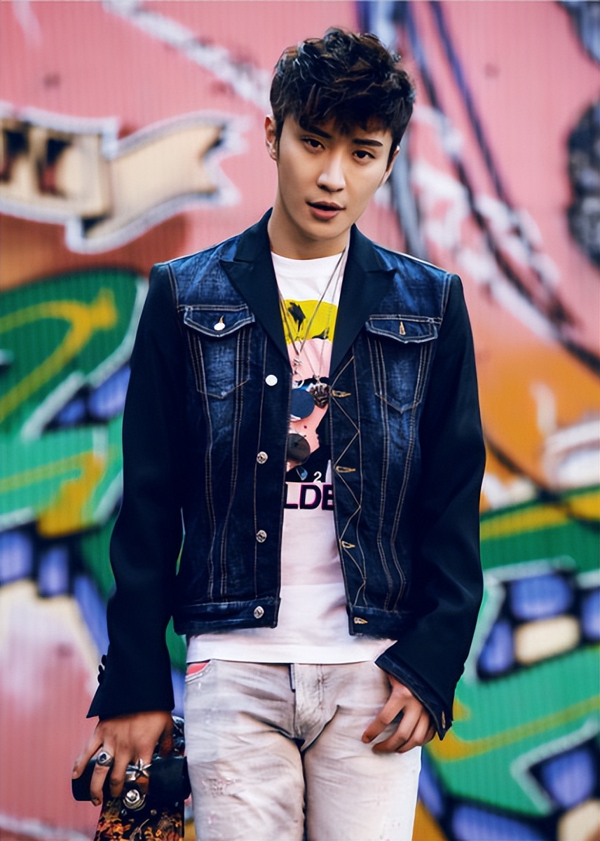 乔任梁去世明星发微博悼念,乔任梁去世哪些明星微博悼念