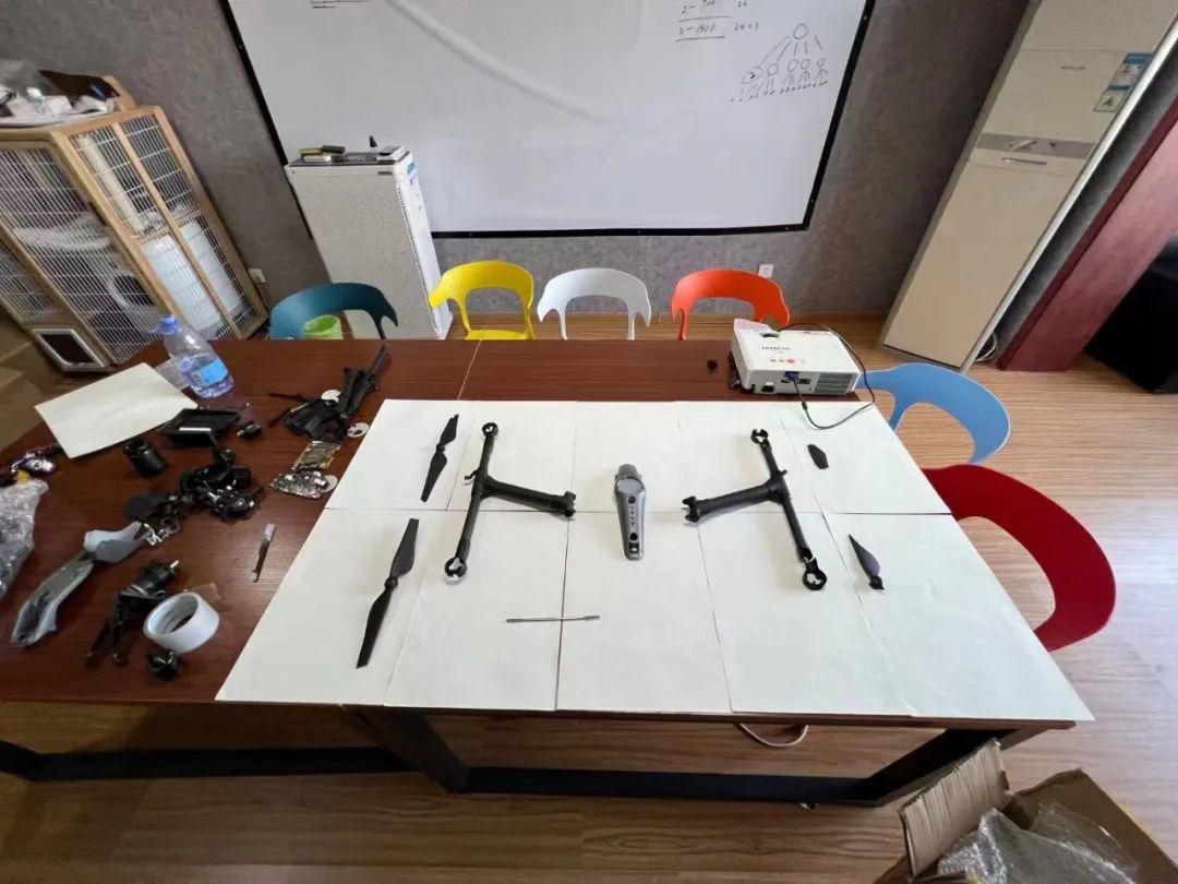 旧手机拆解零件真实视频,旧手机拆解以后能值多少钱