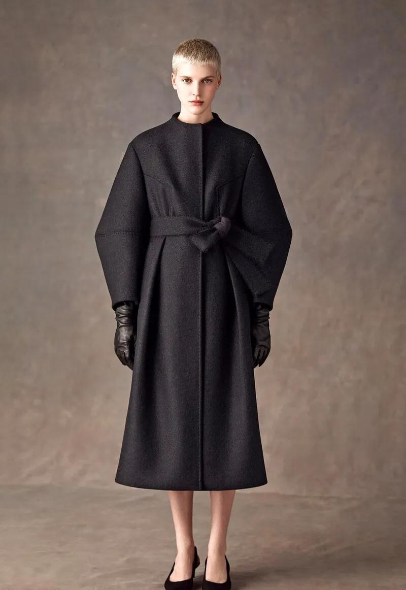 2022流行秋季女装新款穿搭高级,2023年冬季女装流行趋势与流行色