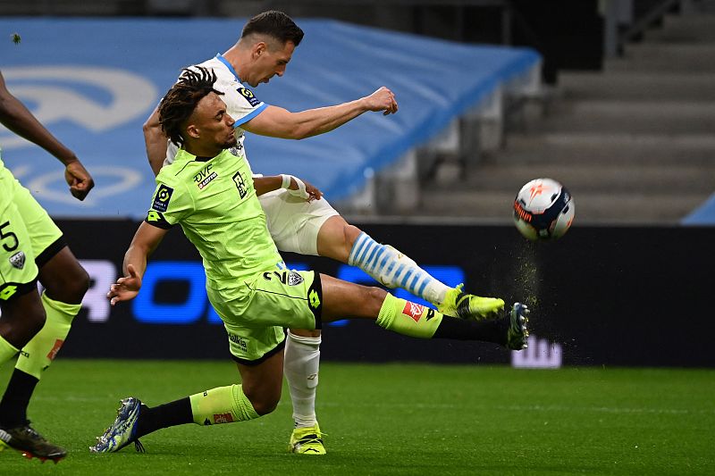 16项数据排前5！皇马考察法国22岁边卫，身价仅650万，利物浦竞争