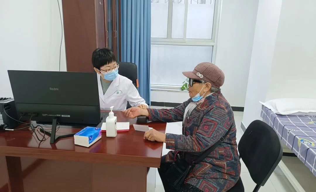 丰台区建立“医保扶农”工程大型医院名医向农村卫生站帮扶出诊