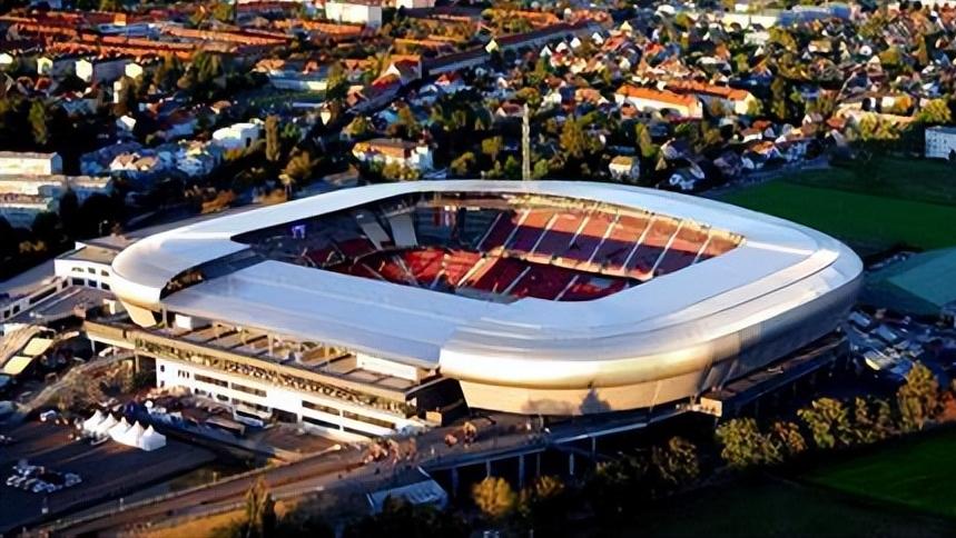 欧洲足球豪门球场盘点,欧洲足坛十大震撼球场