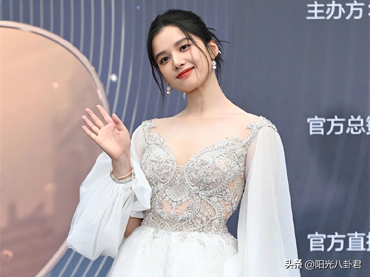 李宇春古装和姚晨对戏,李宇春香奈儿周迅姚晨