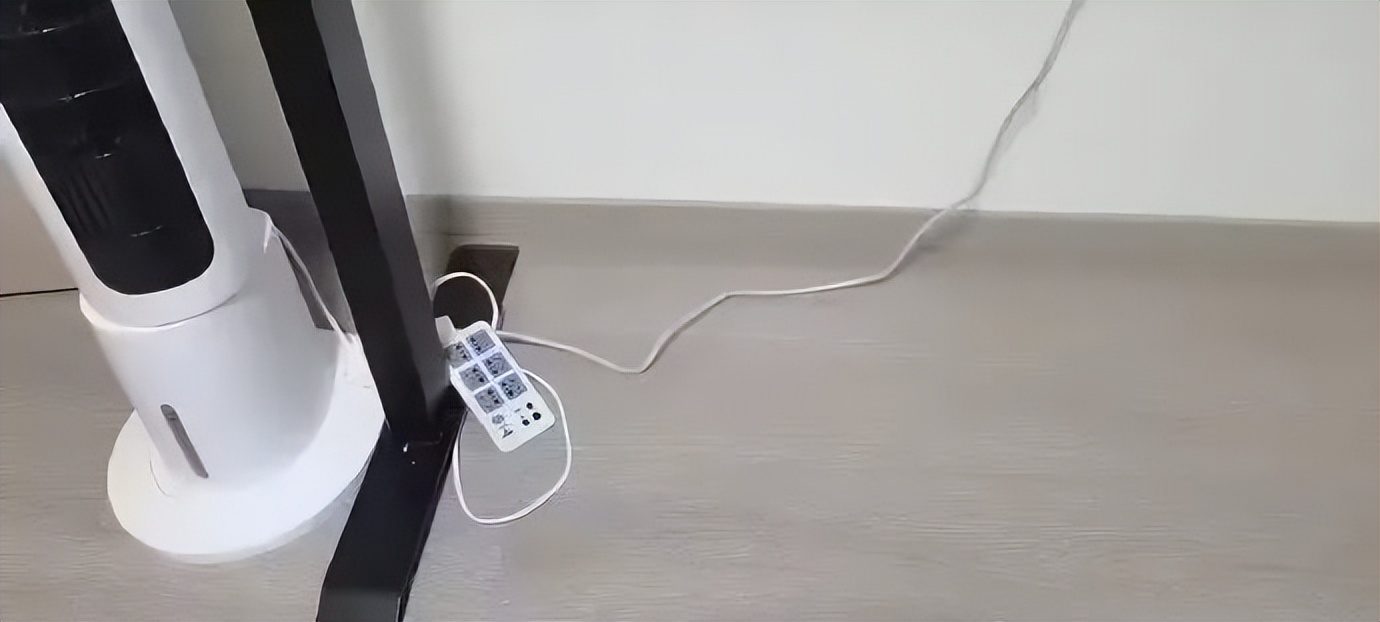 自从买了这个手机壳，我就经常找不到手机了